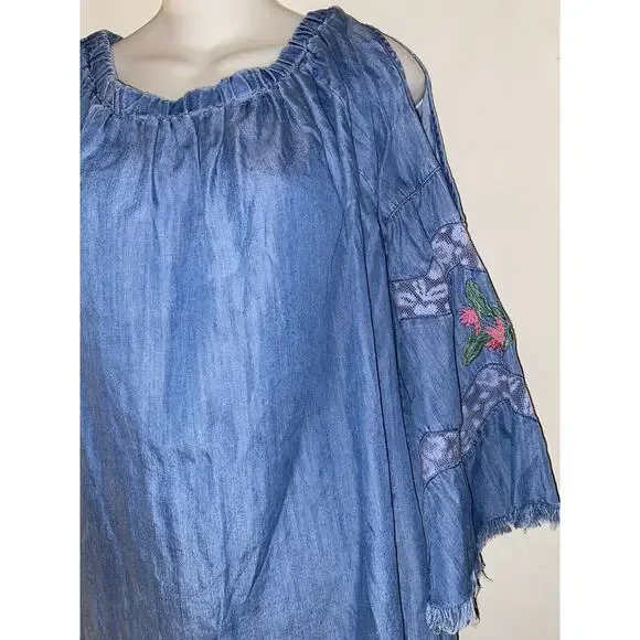 Womens Standard Grace M Embroidered Sleeve Chambray Top - Picture 4 of 8